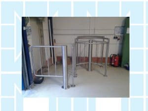 Drehkreuz und Schwenktür